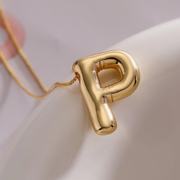 BRAND NEW, STILL IN THE PACKAGE Trendy Bubble Initial Charm and Necklace - Picture 2 of 2